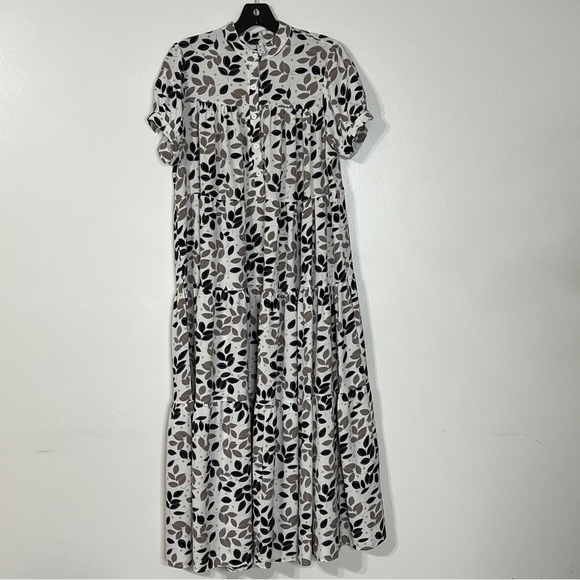 Dresses & Skirts - CQ Black White Tan Floral Tiered Maxi Dress
